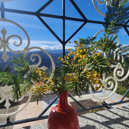Homestay Vista Alcantara - Wellness Mountain-top Retreat